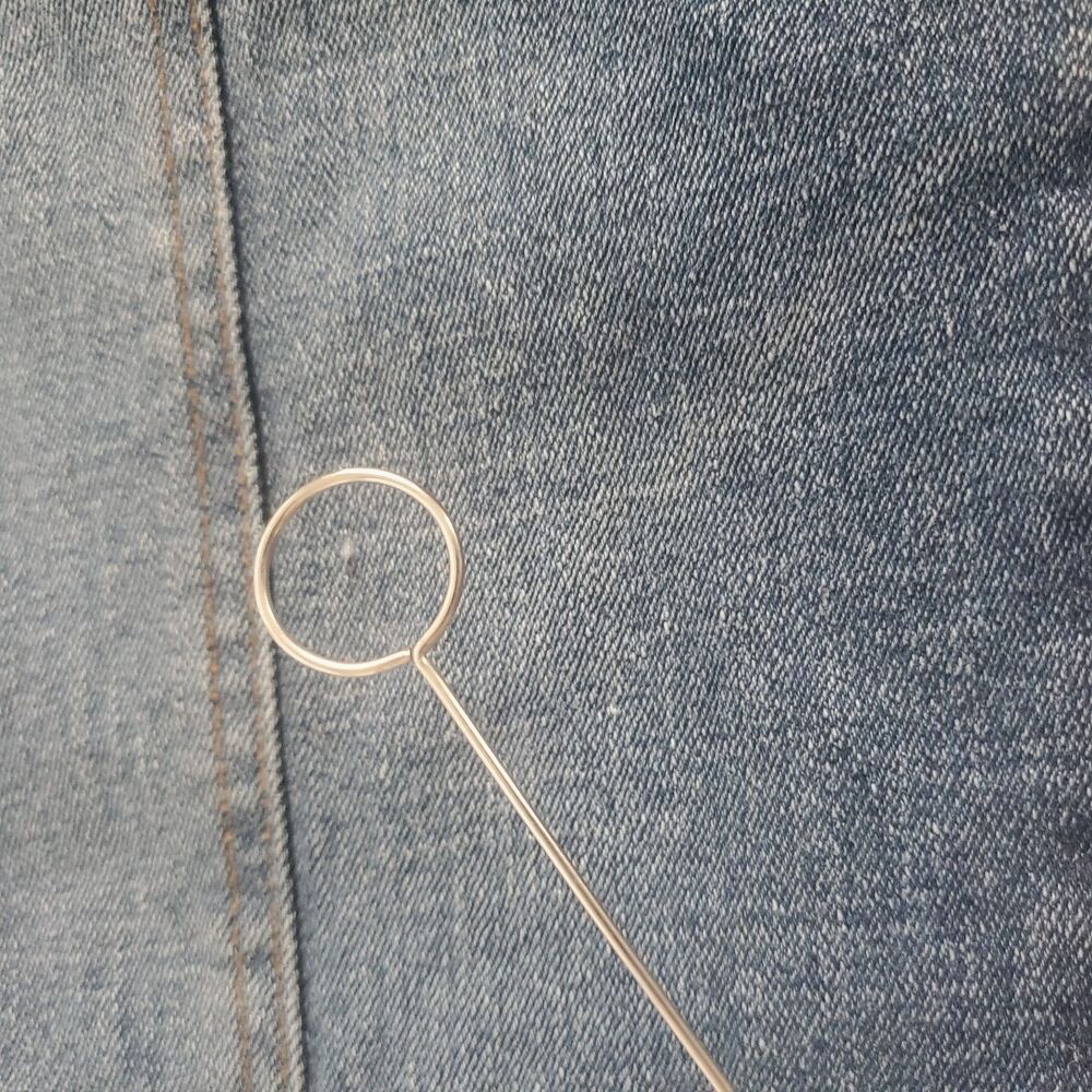 VTG GUESS Women's Jeans Size 34 Medium Wash Seamed Y2K Raw Hem Stretch Cropped - Picture 6 of 12